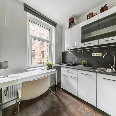 2 Lh 6-zimmer-apartments Halle (Saale)
