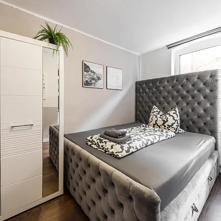 2 Lh 6-zimmer-apartments Apartment