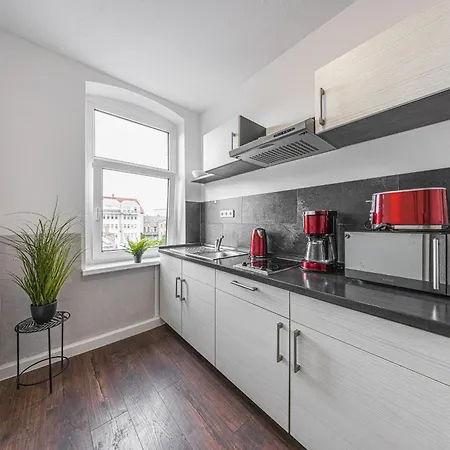 Apartment 2 Lh 6-zimmer-apartments Halle (Saale)